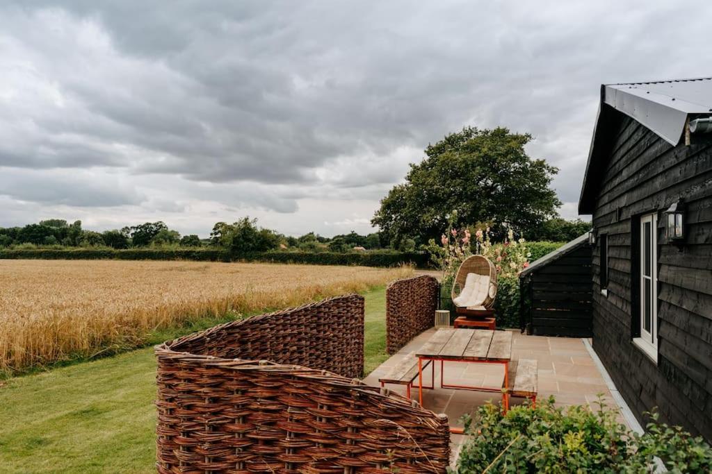Beautiful Cottage In Bredfield Near To Woodbridge On The Suffolk Coast Exterior foto